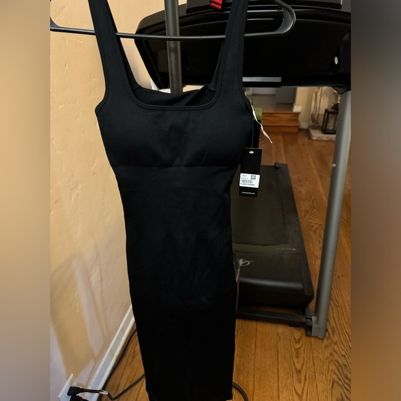 Small bulk strap back twist dress. Athleisure wear. Loungewear. Shapewear.Ribbed - Picture 11 of 12